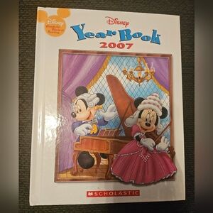 Disney Wonderful World of Learning Disney Year Book 2007 Hardcover‎ Scholastic
